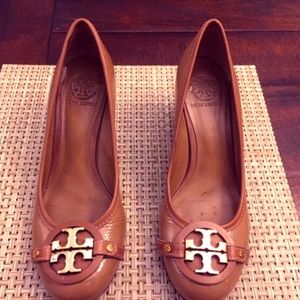 Tory Burch Flats - Beige Size 9 Women